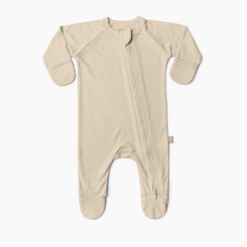 Goumi Kids x Babylist Bamboo & Organic Cotton Footie Pajamas - Oat, Newborn